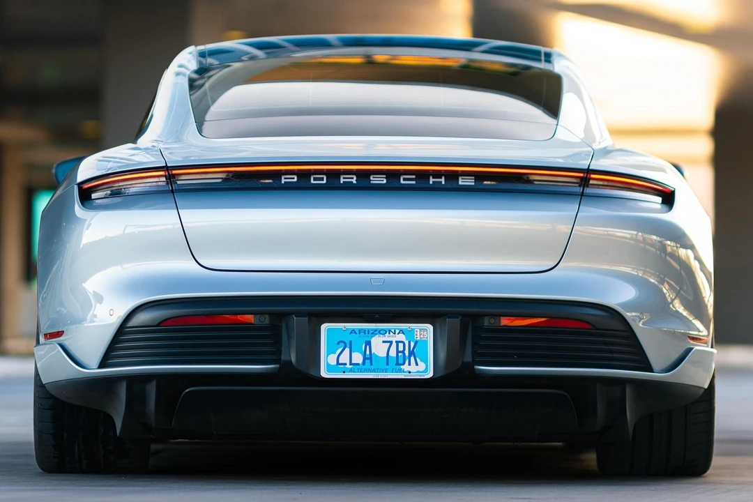 2020 Porsche Taycan 4S - Image 5 of 31