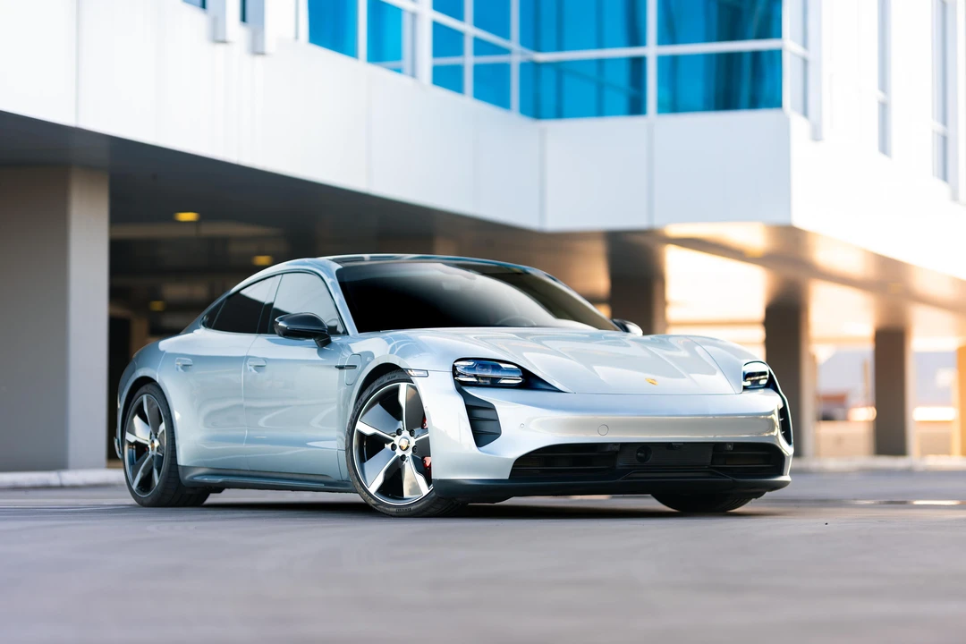 2020 Porsche Taycan 4S - Image 11 of 31