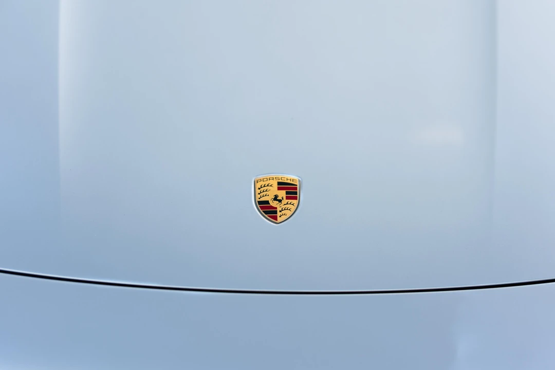 2020 Porsche Taycan 4S - Image 20 of 31