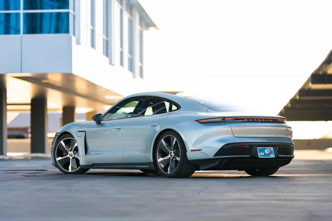 2020 Porsche Taycan 4S - Image 6 of 31
