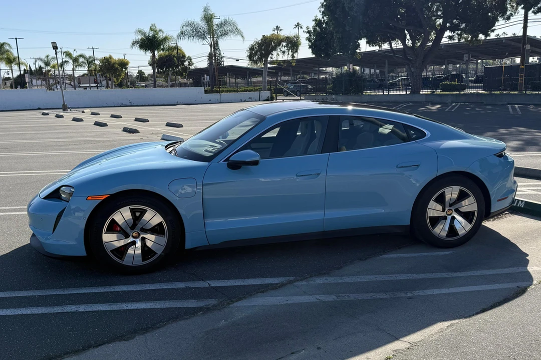 2020 Porsche Taycan 4S - Image 3 of 31