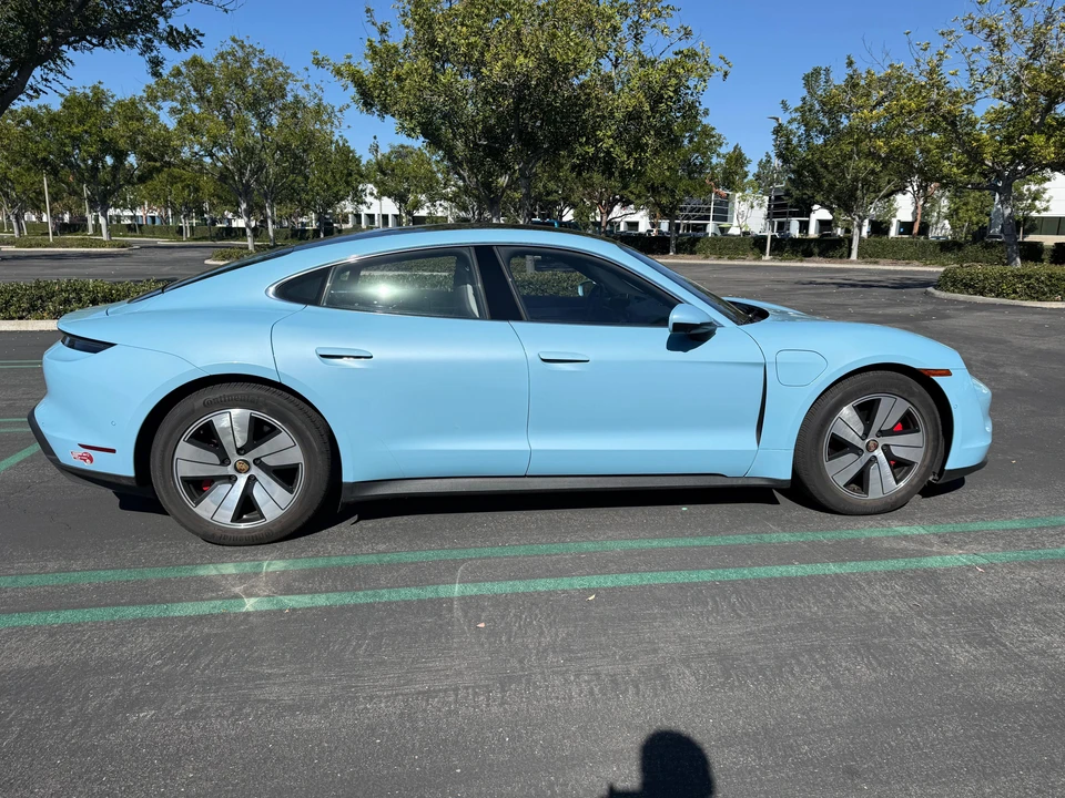 2020 Porsche Taycan 4S - Image 11 of 31