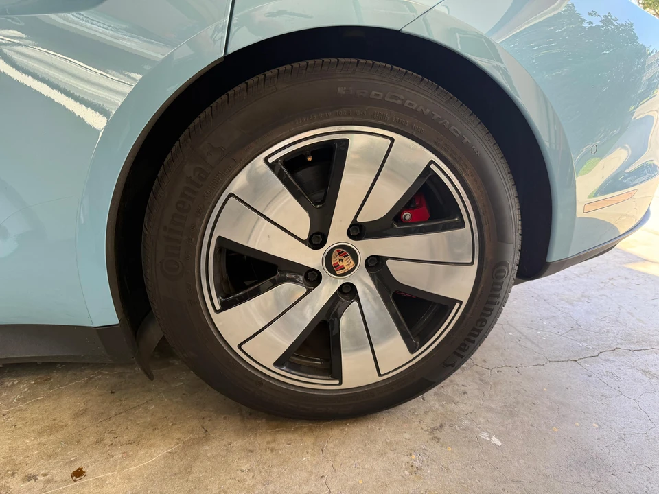 2020 Porsche Taycan 4S - Image 21 of 31