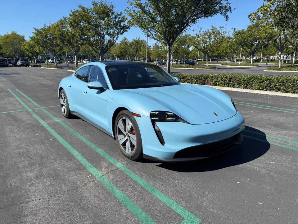 2020 Porsche Taycan 4S - Image 15 of 31