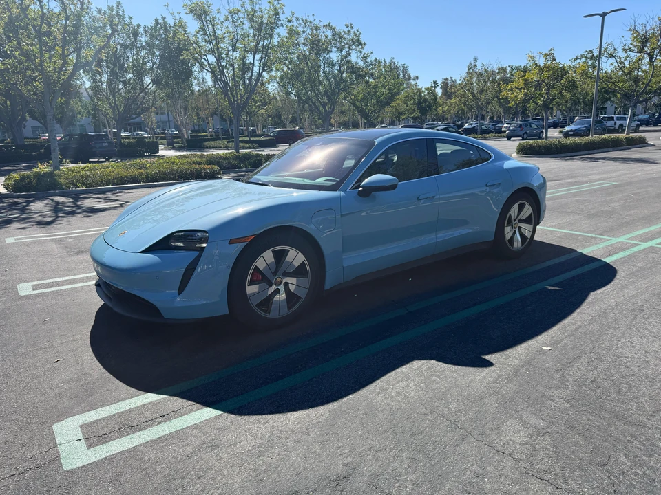 2020 Porsche Taycan 4S - Image 9 of 31