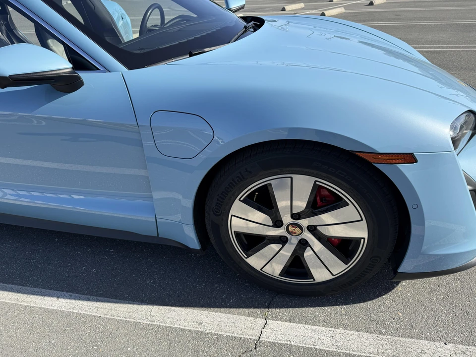 2020 Porsche Taycan 4S - Image 19 of 31