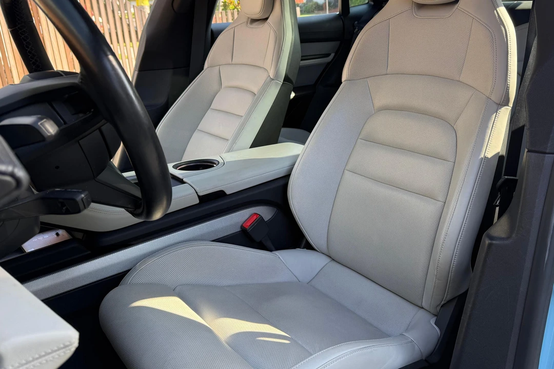 2020 Porsche Taycan 4S - Image 25 of 31