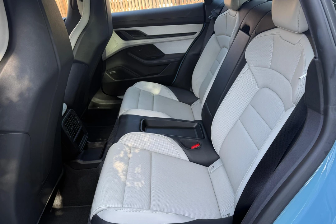 2020 Porsche Taycan 4S - Image 26 of 31