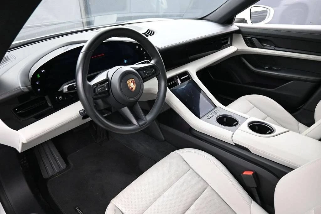 2020 Porsche Taycan 4S - Image 4 of 5