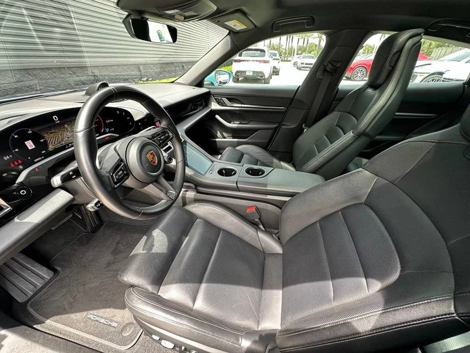 2020 Porsche Taycan 4S - Image 4 of 5