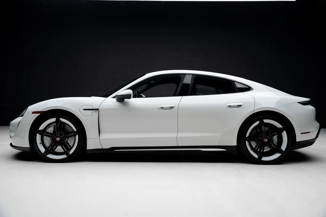2020 Porsche Taycan 4S - Image 16 of 21