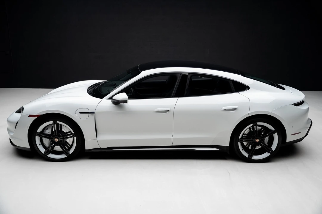 2020 Porsche Taycan 4S - Image 15 of 21