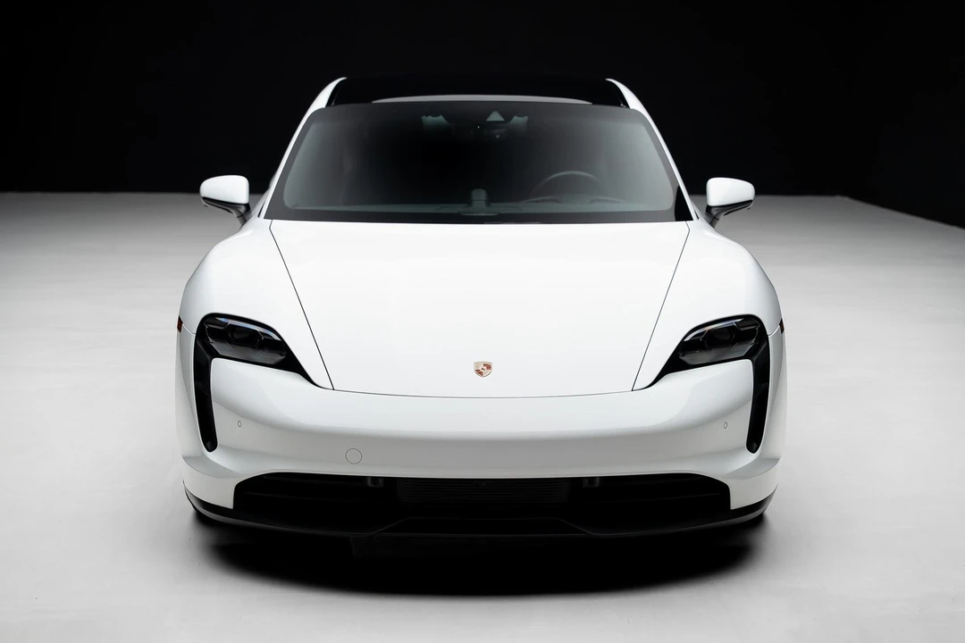 2020 Porsche Taycan 4S - Image 5 of 12