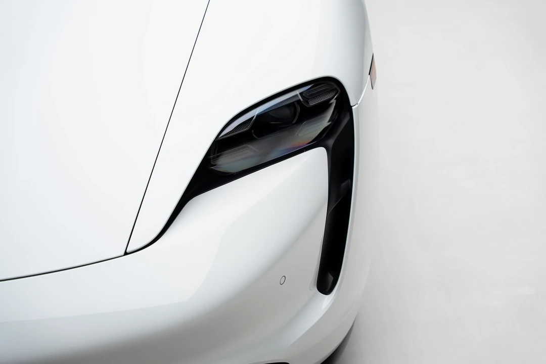 2020 Porsche Taycan 4S - Image 10 of 12