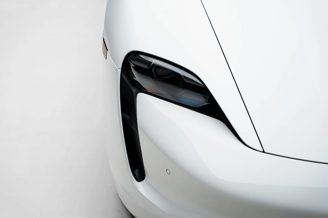 2020 Porsche Taycan 4S - Image 11 of 12