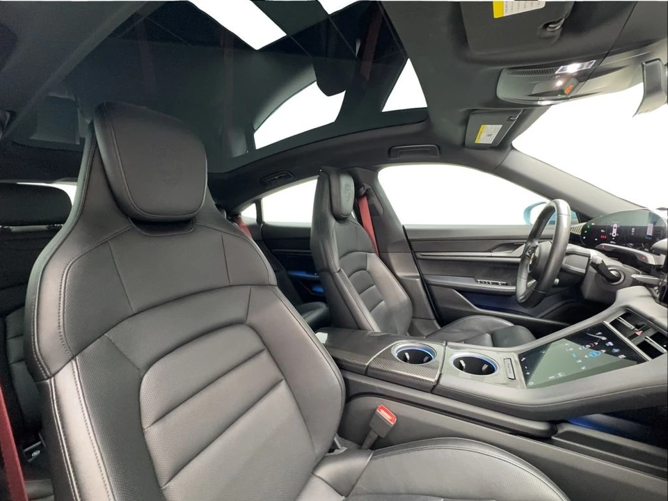2020 Porsche Taycan 4S - Image 28 of 31