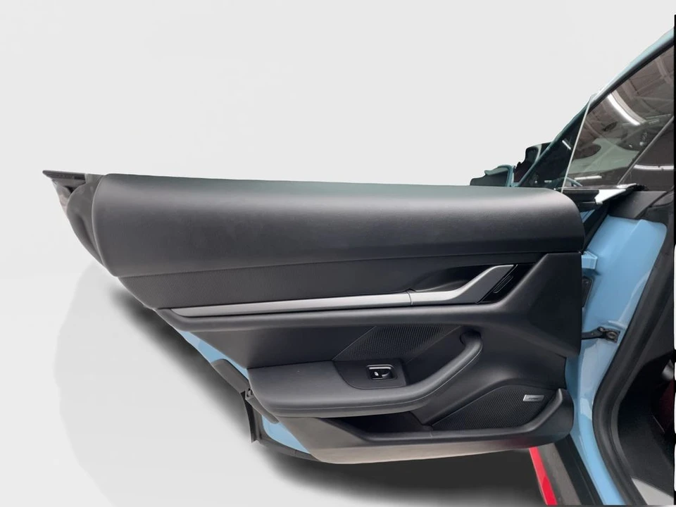2020 Porsche Taycan 4S - Image 24 of 31