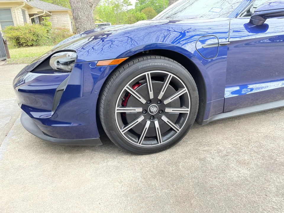 2020 Porsche Taycan 4S - Image 23 of 31
