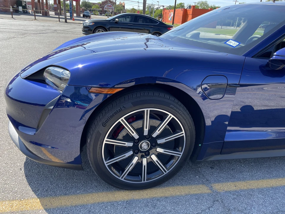 2020 Porsche Taycan 4S - Image 22 of 31