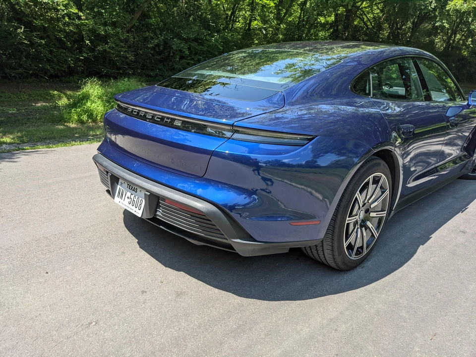 2020 Porsche Taycan 4S - Image 14 of 31