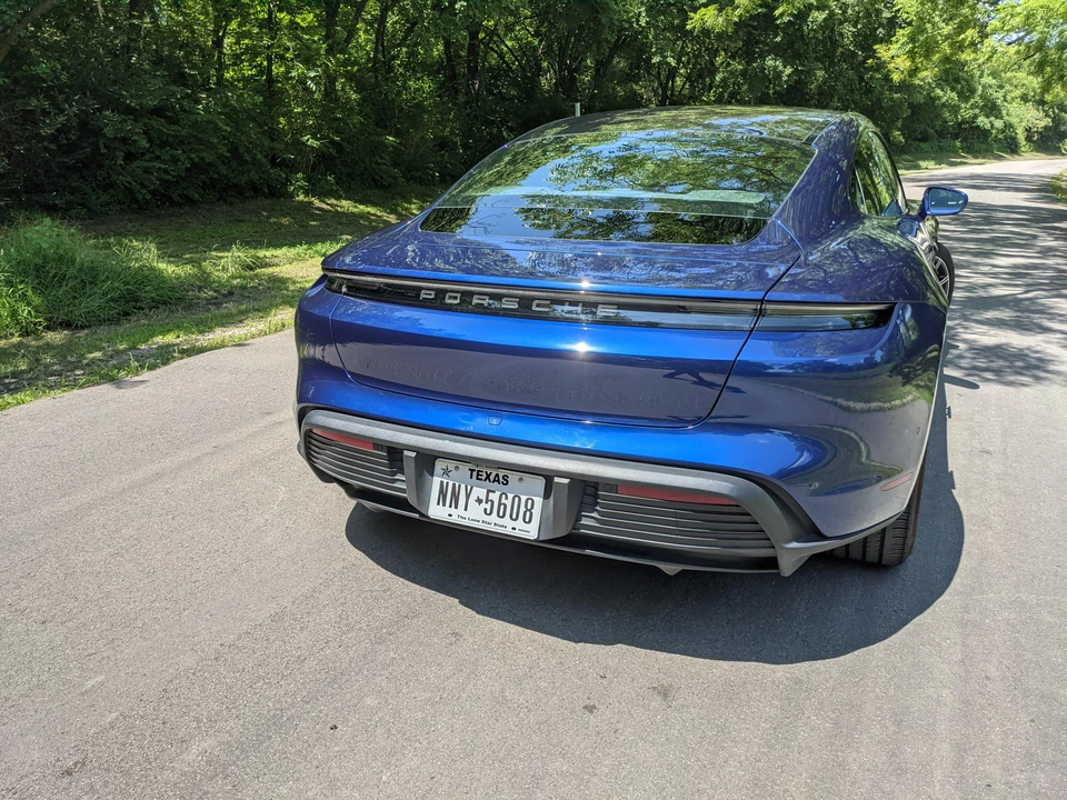 2020 Porsche Taycan 4S - Image 13 of 31
