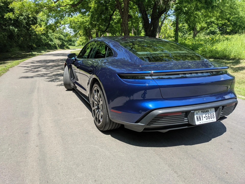 2020 Porsche Taycan 4S - Image 11 of 31