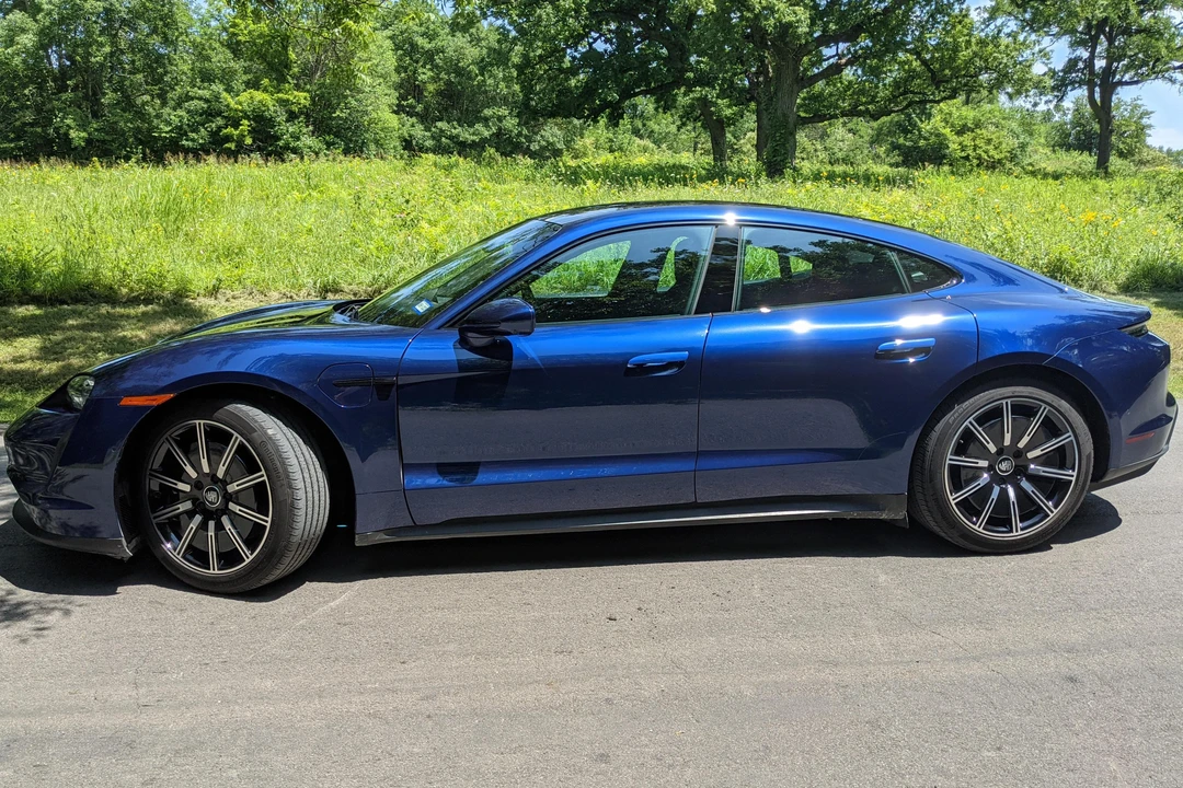 2020 Porsche Taycan 4S - Image 3 of 31