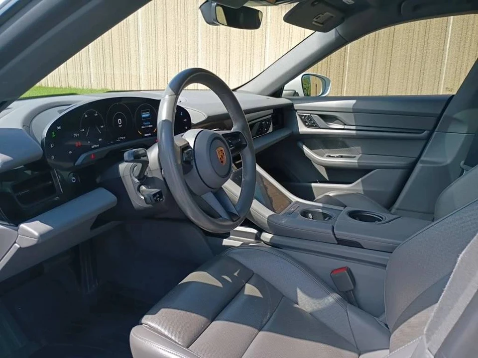 2020 Porsche Taycan 4S - Image 4 of 5