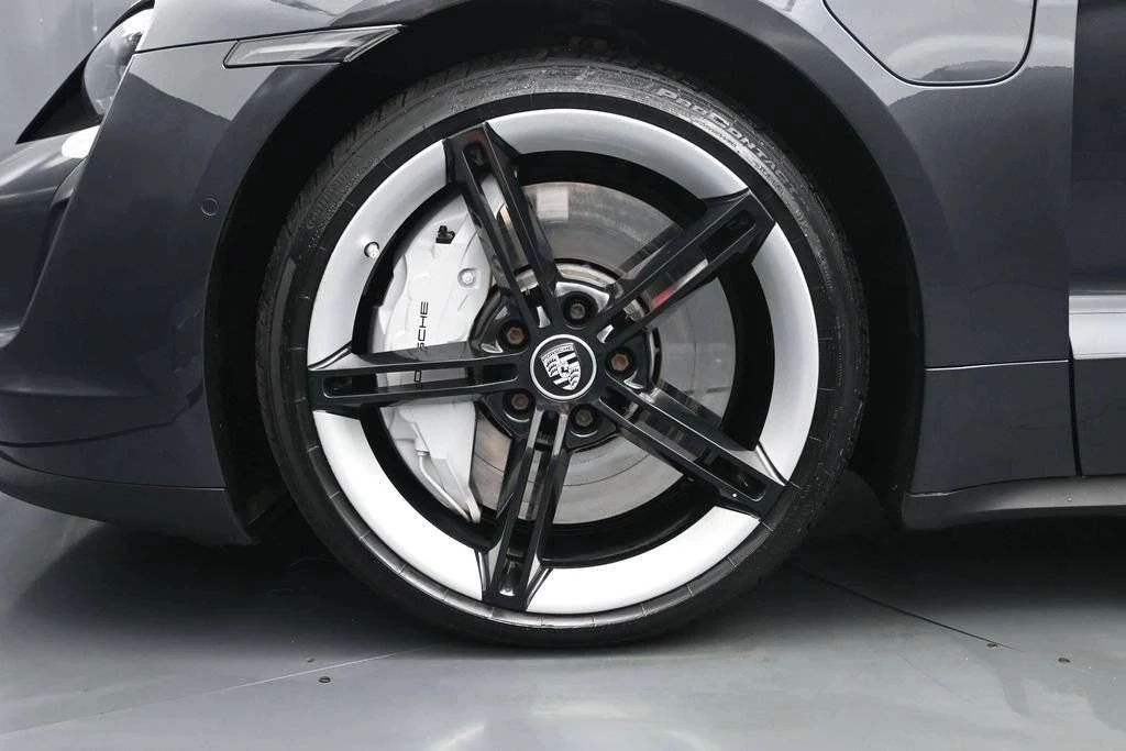 2020 Porsche Taycan 4S - Image 4 of 5