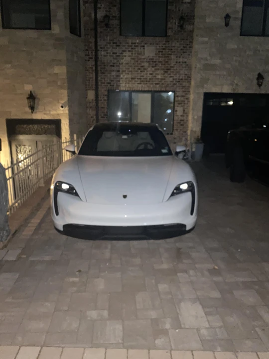 2020 Porsche Taycan 4S - Image 10 of 31
