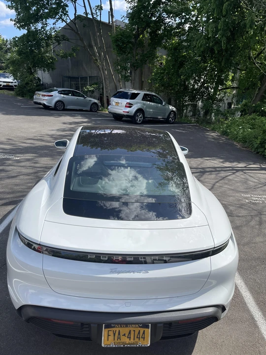2020 Porsche Taycan 4S - Image 22 of 31