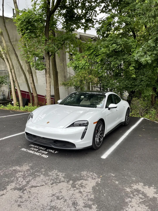 2020 Porsche Taycan 4S - Image 15 of 31