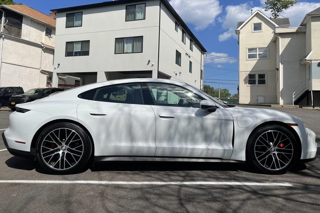 2020 Porsche Taycan 4S - Image 3 of 31