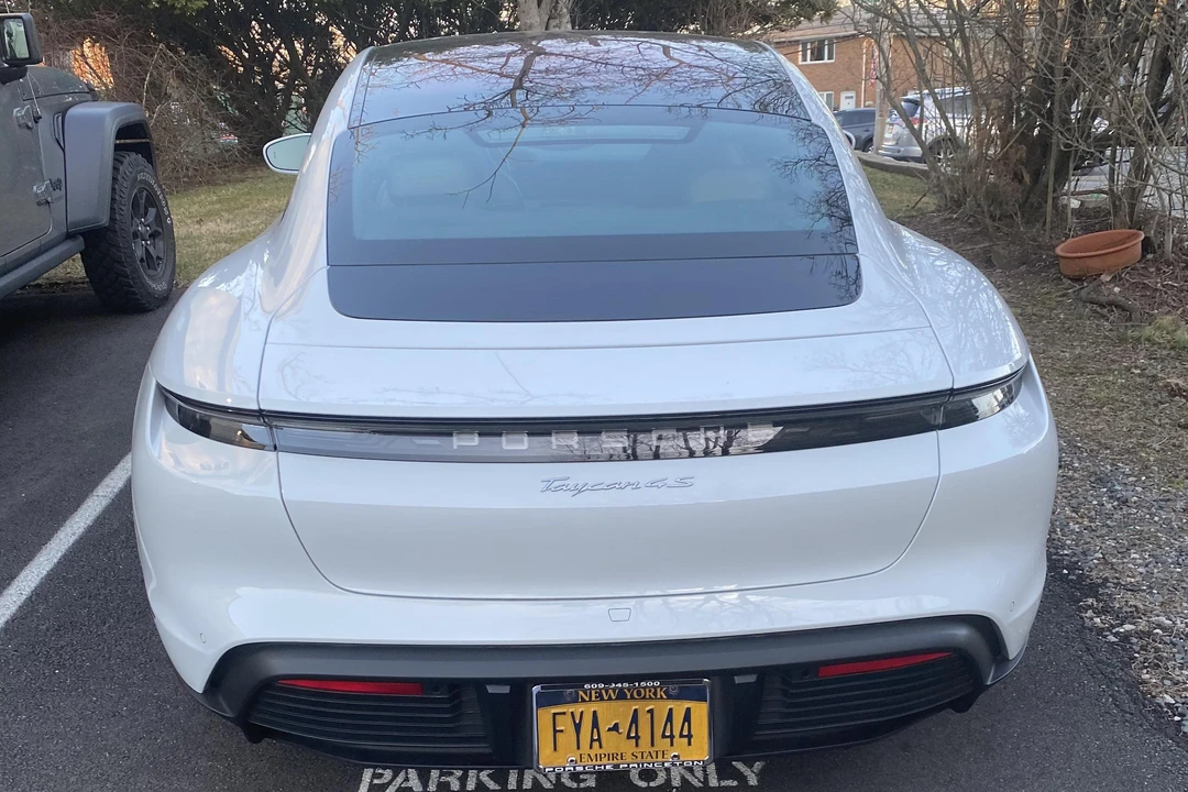 2020 Porsche Taycan 4S - Image 5 of 31