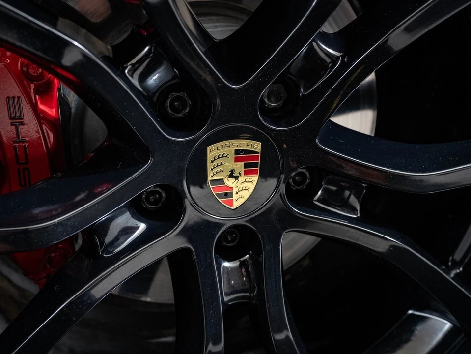 2020 Porsche Taycan 4S - Image 13 of 21
