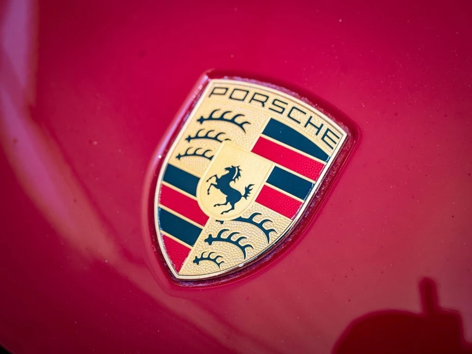 2020 Porsche Taycan 4S - Image 19 of 21