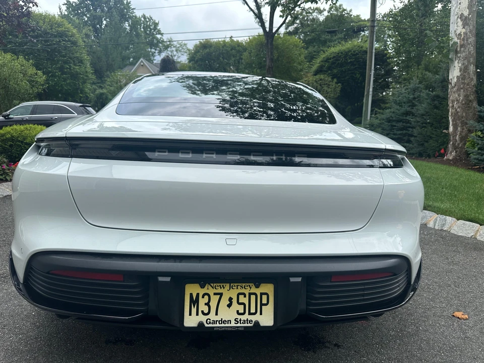 2020 Porsche Taycan 4S - Image 17 of 31