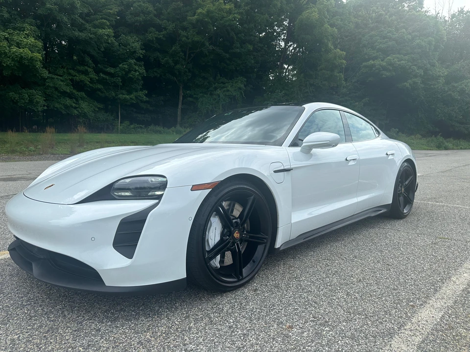 2020 Porsche Taycan 4S - Image 10 of 31