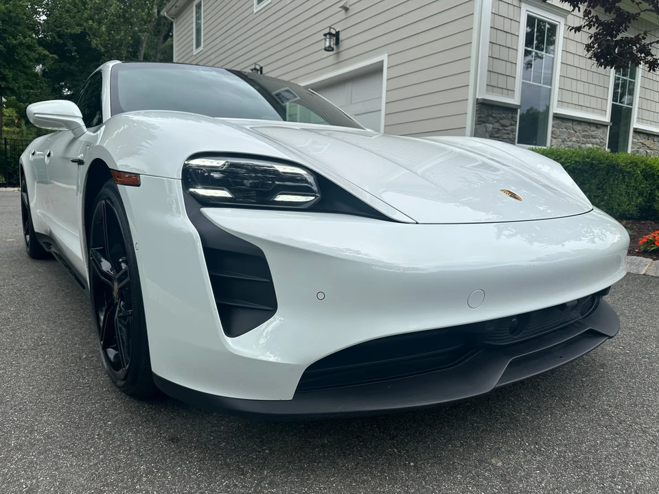 2020 Porsche Taycan 4S - Image 23 of 31
