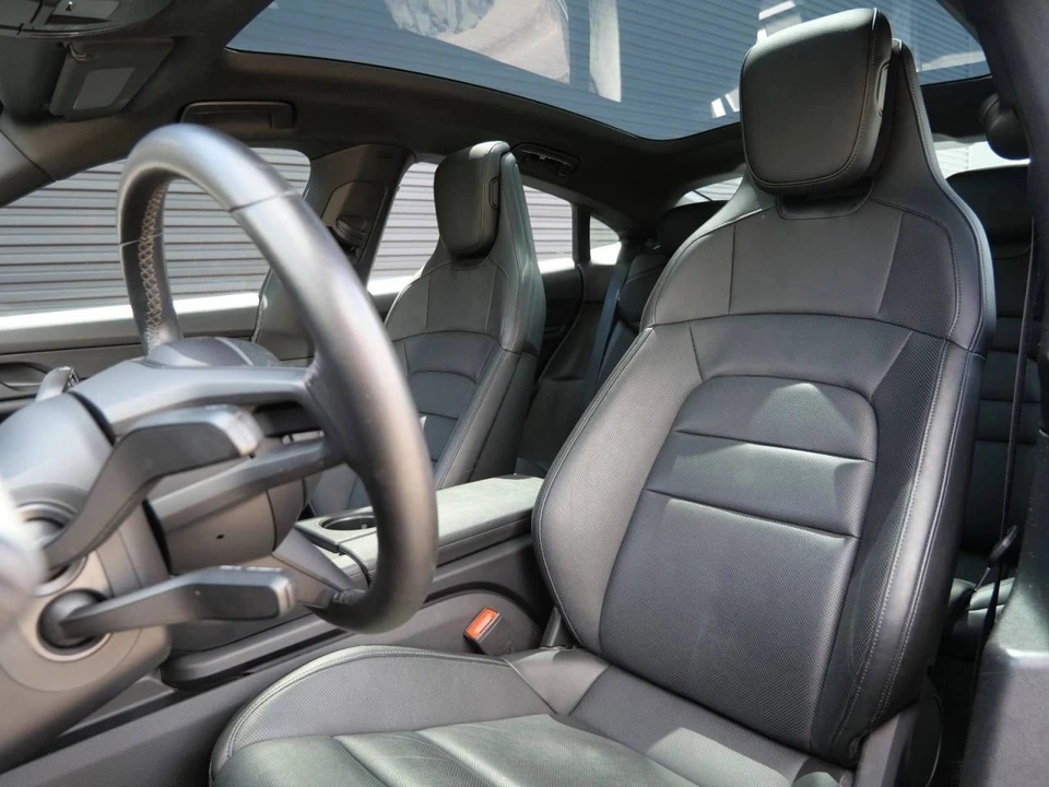 2020 Porsche Taycan 4S - Image 5 of 5