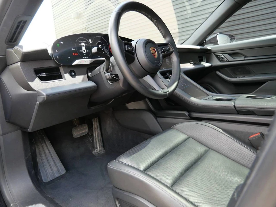 2020 Porsche Taycan 4S - Image 4 of 5