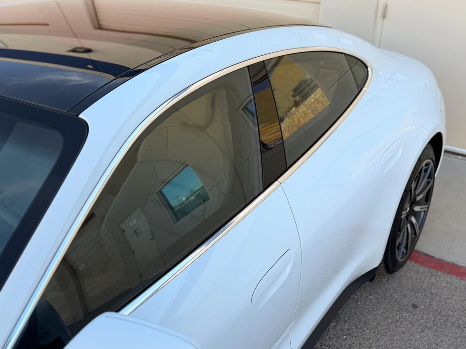 2020 Porsche Taycan 4S - Image 28 of 31