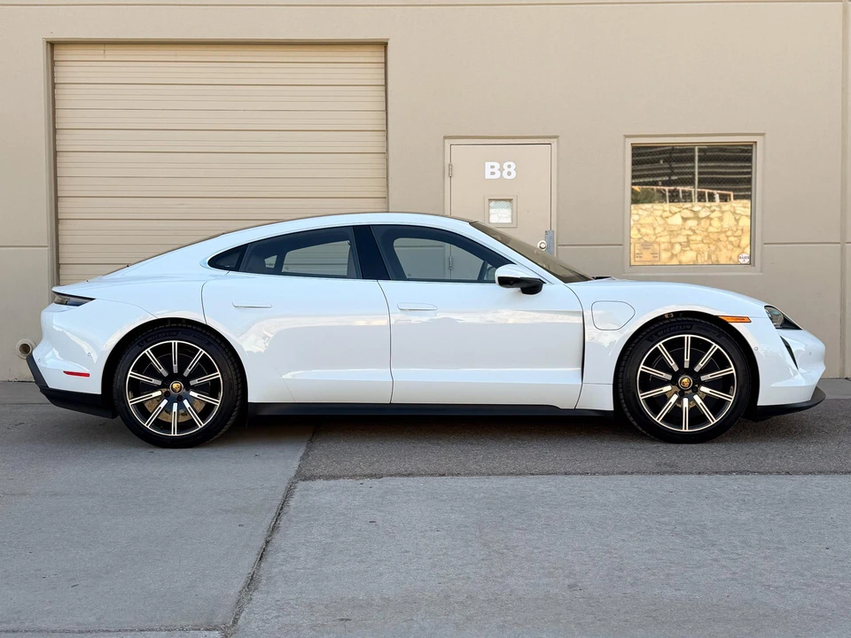 2020 Porsche Taycan 4S - Image 11 of 31
