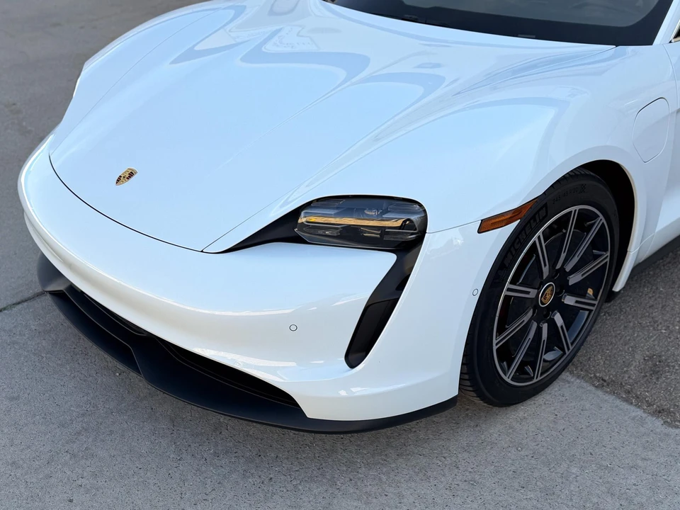 2020 Porsche Taycan 4S - Image 19 of 31