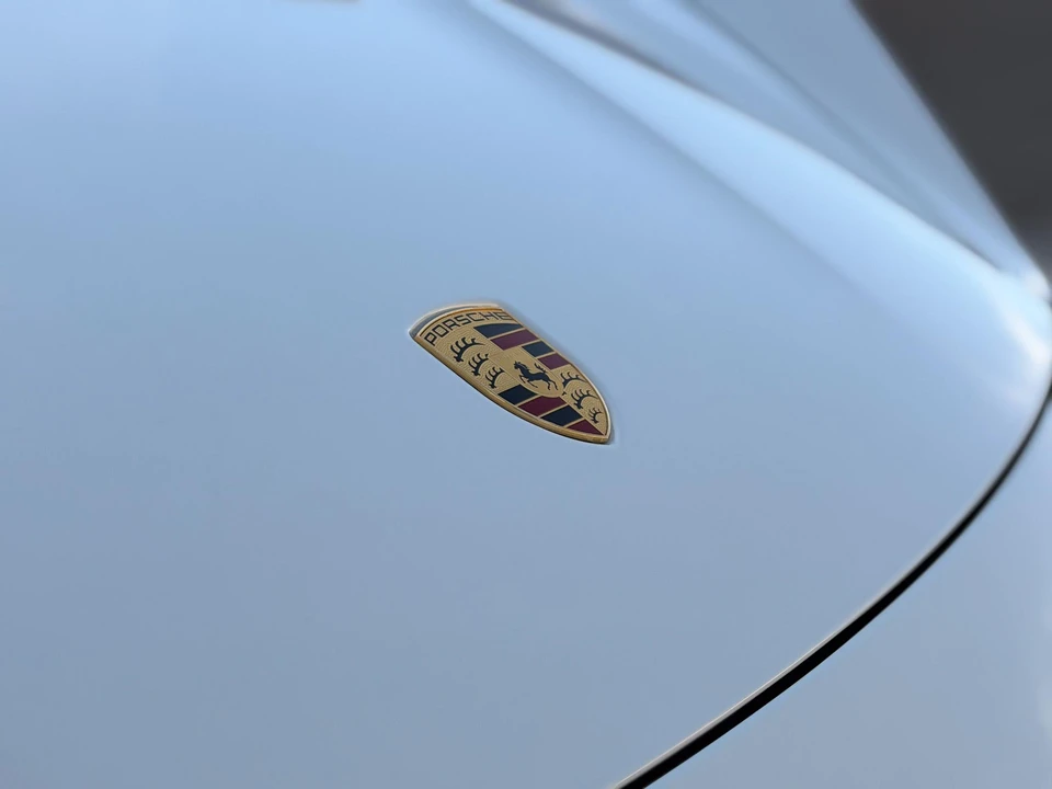 2020 Porsche Taycan 4S - Image 16 of 31