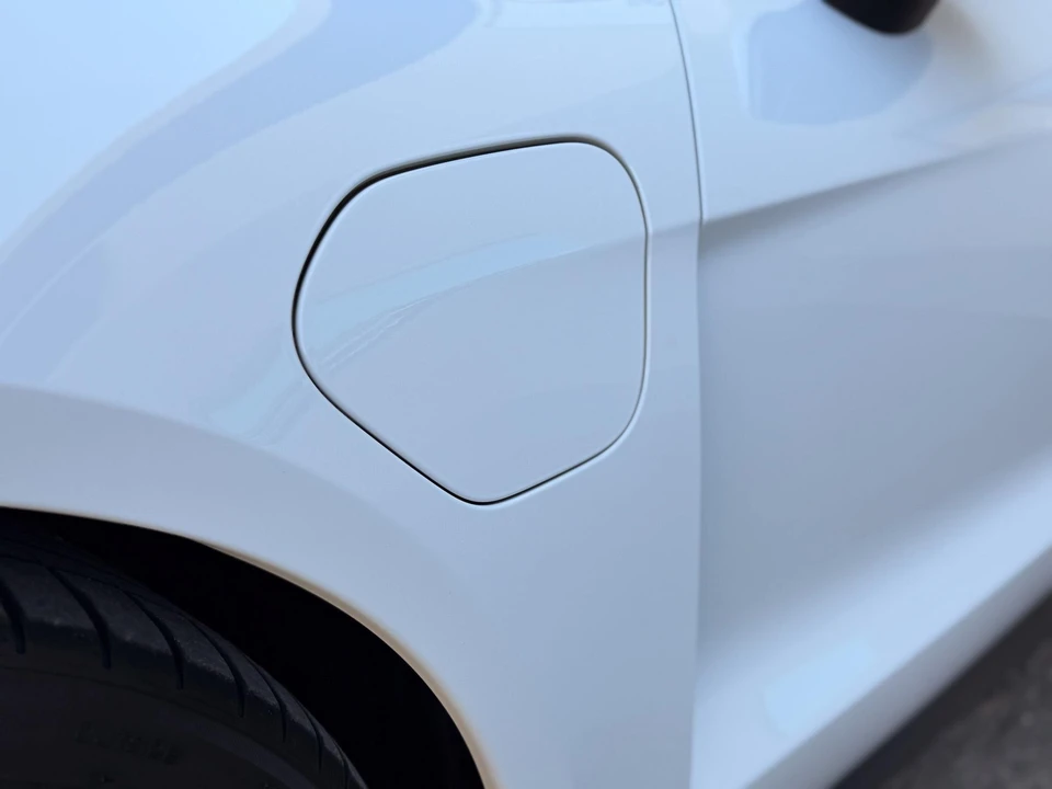 2020 Porsche Taycan 4S - Image 24 of 31
