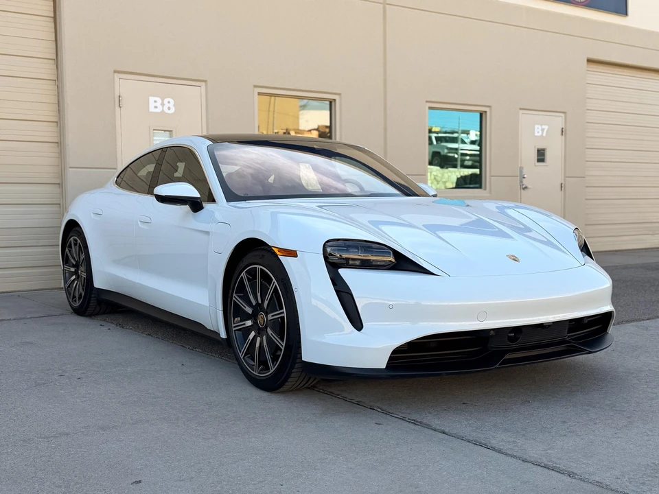 2020 Porsche Taycan 4S - Image 12 of 31