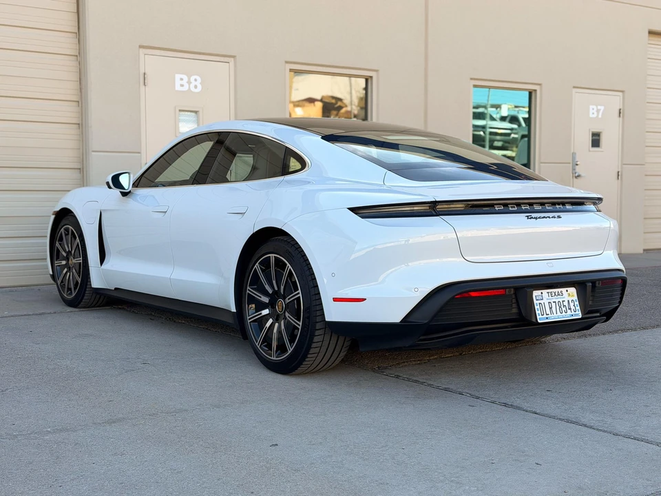2020 Porsche Taycan 4S - Image 8 of 31