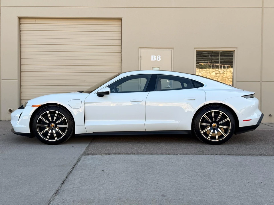 2020 Porsche Taycan 4S - Image 7 of 31