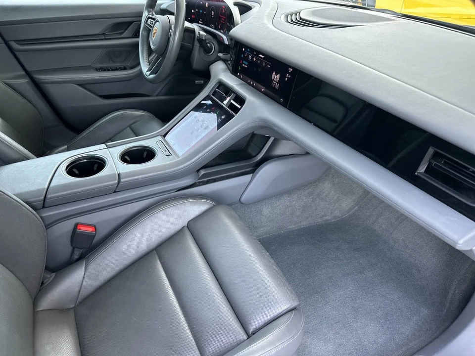 2020 Porsche Taycan 4S - Image 16 of 21
